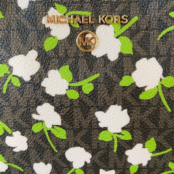 NWT Michael Kors Makeup Bag - Picture 2 of 5